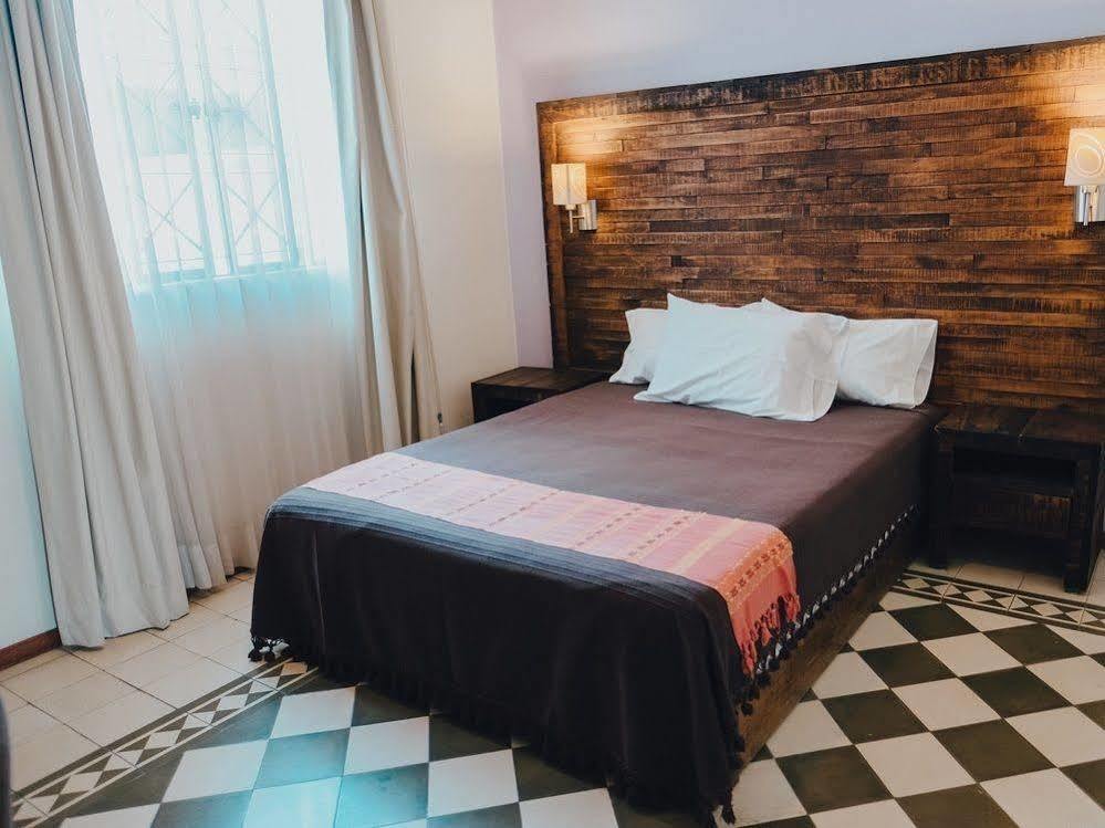 La Fe Hotel And Arts Гвадалахара Экстерьер фото